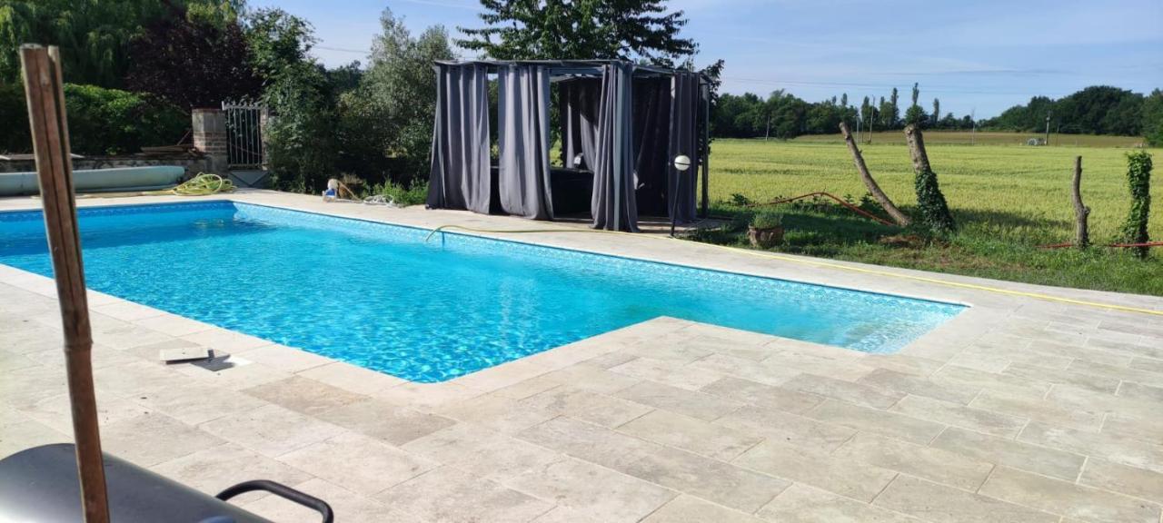 Un Air De Vacances Layrac Экстерьер фото